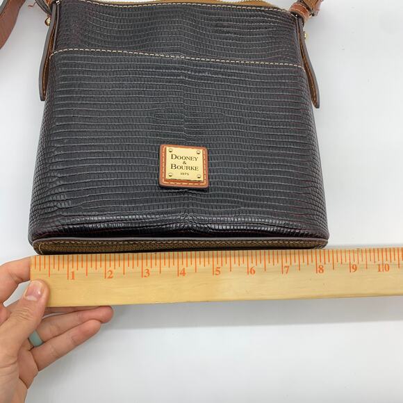 Dooney & Bourke Leather Crossbody Purse Lizard Embossed Letter Carrier Bordeaux - Picture 5 of 15